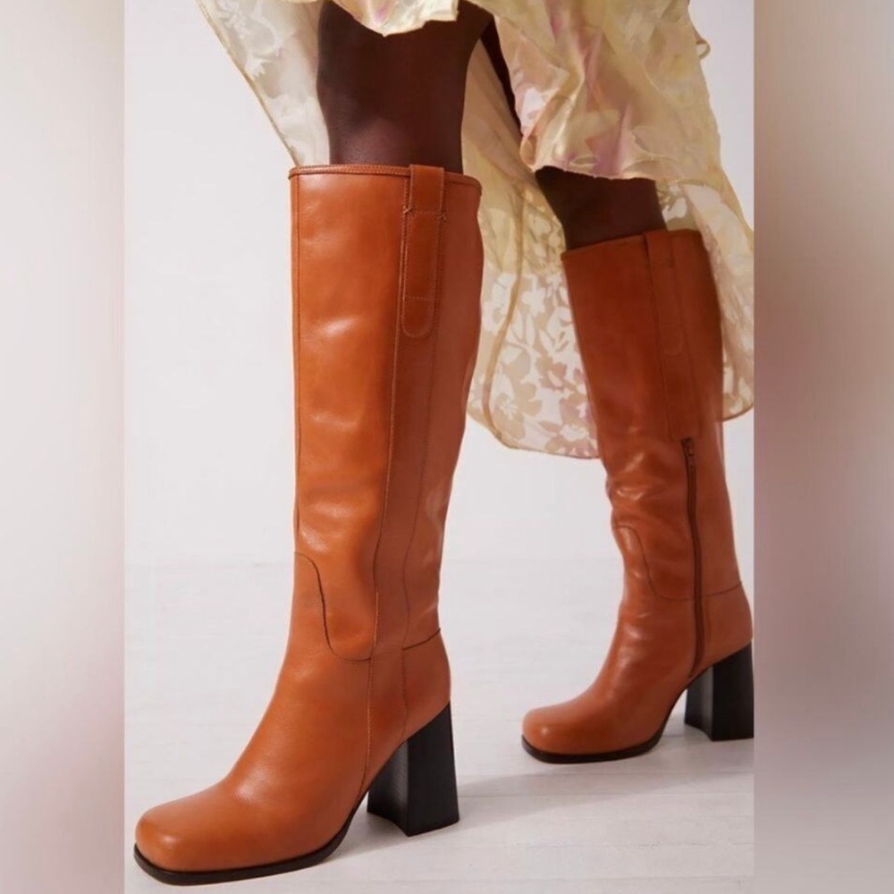 Free People Naomi Leather Square Toe Tall Heel Boots in Tuscan Tan Size 7.5 NWOT - Picture 15 of 16